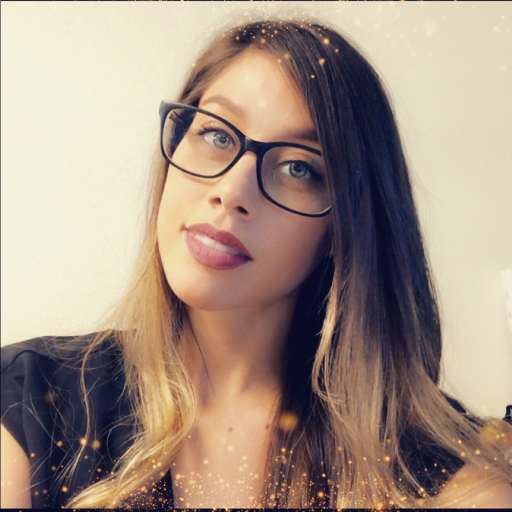 Meet your Posher, Rebekah